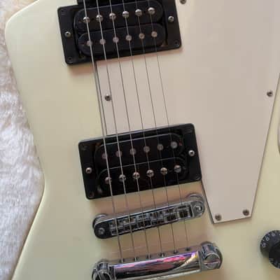 Gibson Explorer 2010 - White image 5