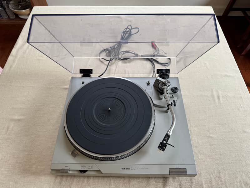Technics SL-D1 Vintage Direct Drive Turntable