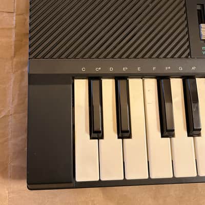 Casio Casiotone MT-110 1980s - Black 49key Keyboard compact synth piano Excellent Condition with Users Manual booklet image 4