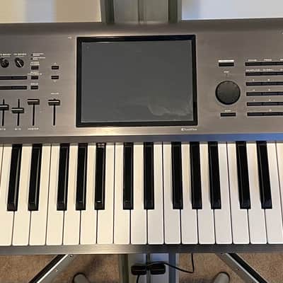 Korg Kronos 61 - Excellent image 8