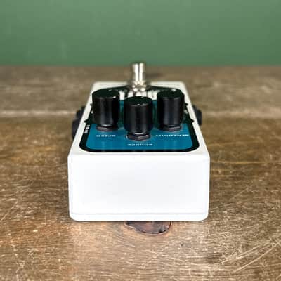 Pigtronix Quantum Time Modulator 2013 White image 7