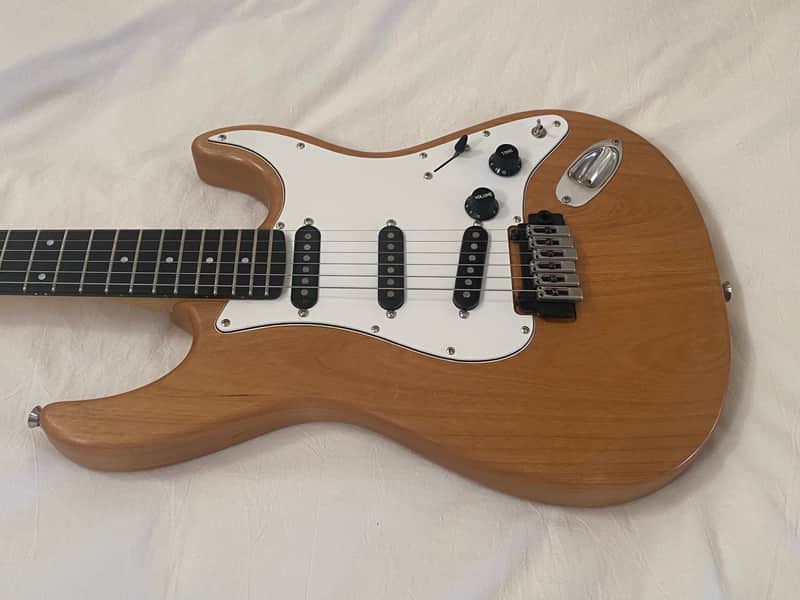 Carvin Bolt SSS エレキギター CARVIN BOLT-T | ギターのえらびかた.com