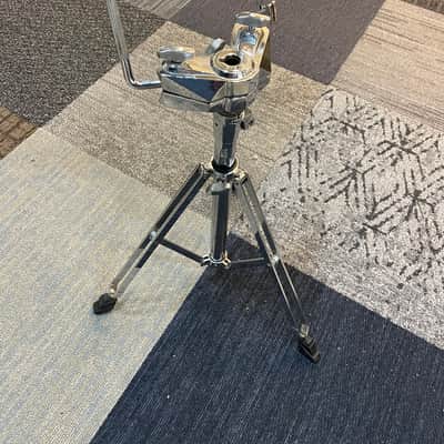 Premier Double Tom Mount with Stand APK XPK image 1