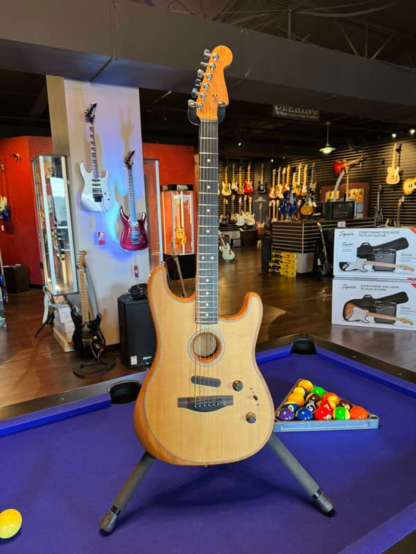 Fender AMERICAN ACOUSTASONIC® STRATOCASTER® 2020 - Natural