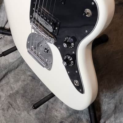 MOJO COOL 2017 Fender Standard Jazzmaster HH Olympic White Beauty! image 4