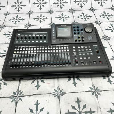 TASCAM DP-32SD 32-track Digital Portastudio image 2