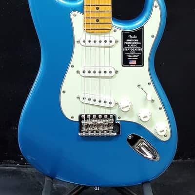 Fender American Professional Classic Stratocaster - Faded Lake Placid Blue w/FREE Pro Set Up image 3