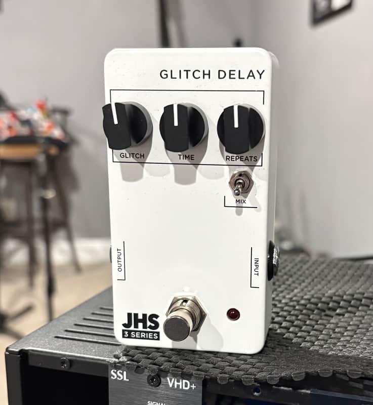 JHS 3 Series Glitch Delay