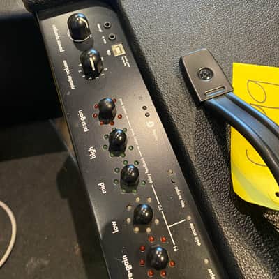 Peavey Vypyr X3 100-Watt 1x12" Digital Modeling Guitar Combo 2021 - Present - Black image 5