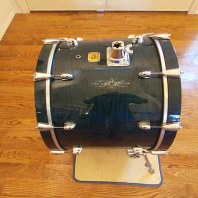 Yamaha Oak custom made in Japan 18 x 22 inch bass drum uzukiri emerald lacquer outstanding! image 7