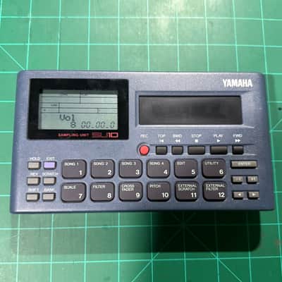 Yamaha SU10 Sampler image 2