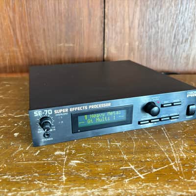 BOSS SE-70 SE70 Super Effects Processor New internal Battery w/ power supply image 1
