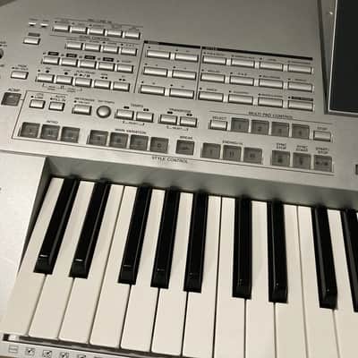 Yamaha Tyros 2 Silver Digital Workstation Keyboard, Retro Vintage Synth, Synthesiser 2005 image 2