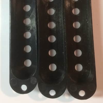 Stratocaster Style Narrow Pickup Cover Set Aged Black image 4