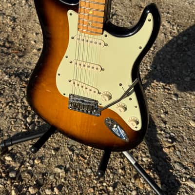 Fender American Deluxe Stratocaster 2006 image 2