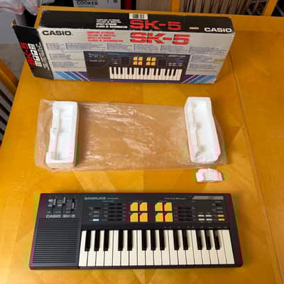 Casio SK-5 32-Key  Sampling Keyboard 1980s - Black