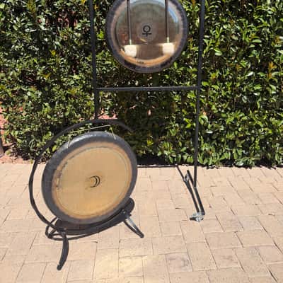 Paiste 24” Venus Gong & 24” New Moon Gong - “Traditional finish, gold with silver rim, black Paiste planet logo image 3