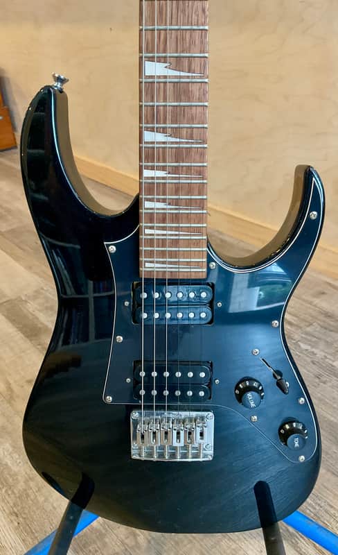 Ibanez miKro GRGM21 ¾ Scale Electric Guitar w/ Gig Bag - Black