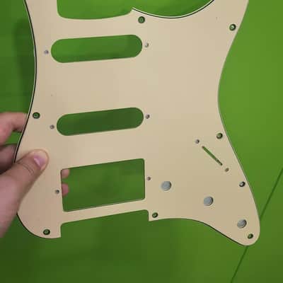 Electric Guitar Standard Stratocaster SSH Pickguard Start Pickguard Scratch Plate for Fender USA/Mexican Model Style 11-Hole (Cream 3-Ply) image 4