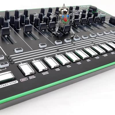 Roland TR-8 AIRA Drum Synthesizer + Fast Neuwertig + 1,5Jahre Garantie image 4