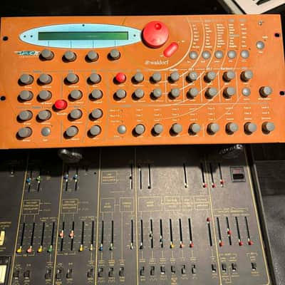 Waldorf Microwave XT Rackmount Wavetable Synthesizer 1998 - Orange