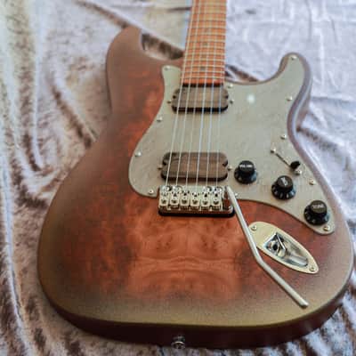 GB Liuteria Traditional Strato Vegatrem - Camphor burl image 16