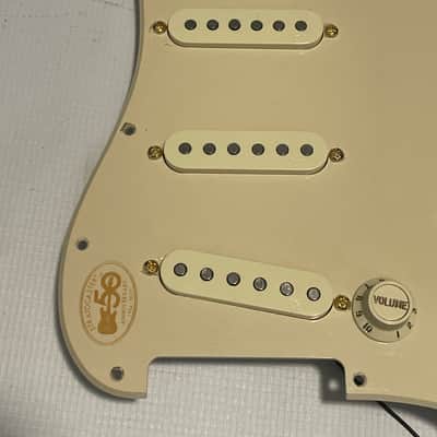 2004 USA Fender American 50th Anniversary Deluxe Stratocaster Cream S1 Switch Loaded Pickguard SC1 Pickups 11 Screw 1 Ply image 7