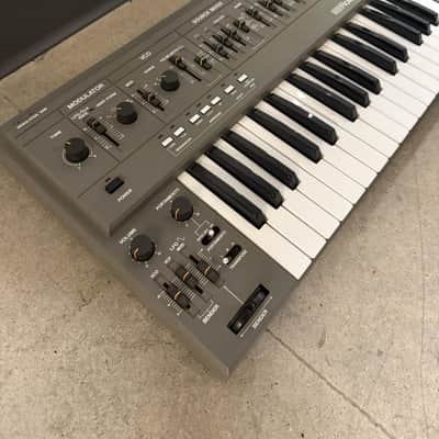 Roland SH-101 Vintage Analog Synthesizer image 2