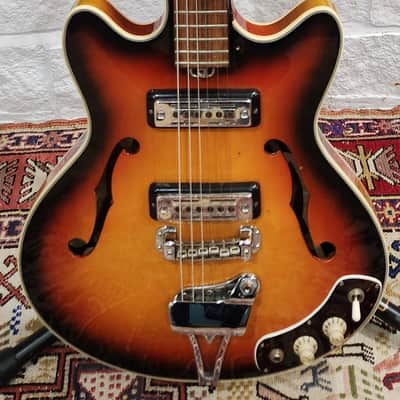 Silvertone/Teisco 1445 Sunburst Thinline Hollowbody 1960s Japan image 2