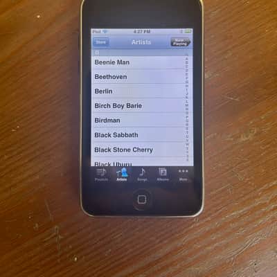 Apple iPod touch A1318 2009 32GB  - black with music + videos image 7