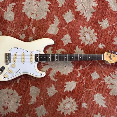 Squier by Fender 1987 'E' Serial Stratocaster MIJ image 3