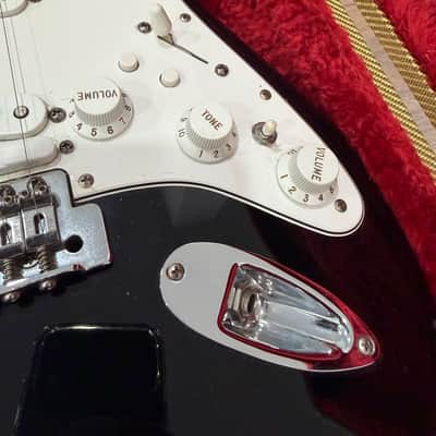 Fender Standard Roland Ready Stratocaster 1998 - 2005 - Black image 3