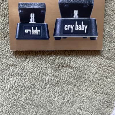 Dunlop Cry baby 50th anniversary and small MXR catalogs plus more 2010s image 6
