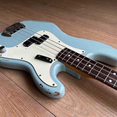 Fender MIJ 1982 JV Precision Bass - Refinish Aged / Relic Daphne Blue