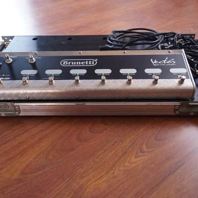 Switcher Brunetti Vector image 7