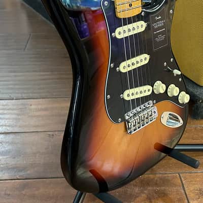 Fender Vintera II '70s Stratocaster with Maple Fretboard 3-Color Sunburst #MX23039418 7lbs 2.9oz image 10