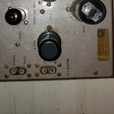 Newcomb AM 10 Princeton Deluxe Amplifier 1950's 1960's ? image 7