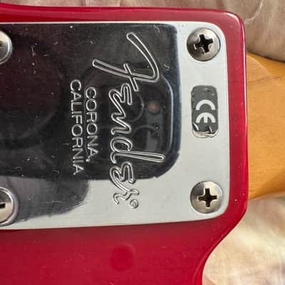 Fender 1999 American deluxe jazz bass 1999 - candy apple (cherry) Red image 3
