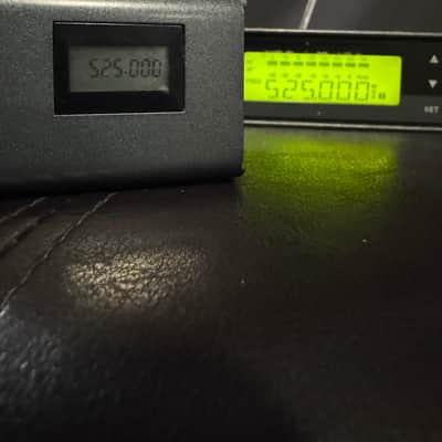 Sennheiser Em100 + SKP100 Plug on Wireless Transmitter image 2