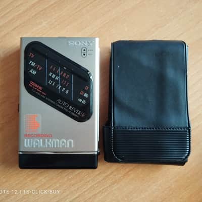 SONY WM-FX877 Walkman Cassette Player ! EX Looking ! Working