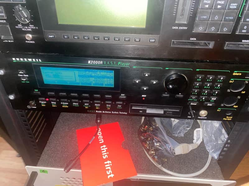 Kurzweil K2000R Rackmount Digital Workstation Sound Module