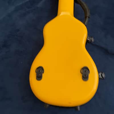 Concert Size Fiberglass Case image 3