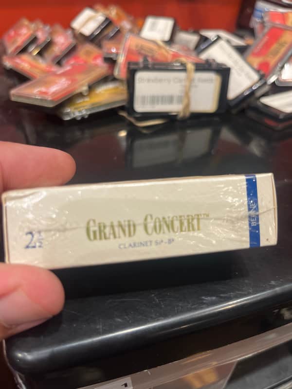 La Voz Grand Concert Bb Clarinet Reeds 10 -#2.5 - Wood image 1