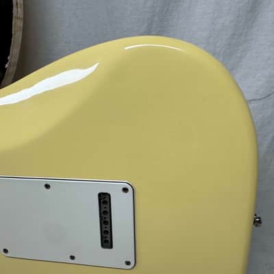 Fender Yngwie Malmsteen Signature Stratocaster Guitar with Case - signed! 1992 - Vintage White / Maple neck image 11