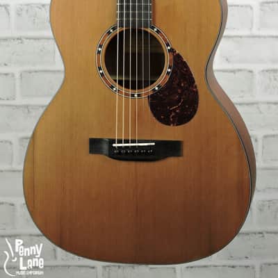 Eastman E2OM Cedar Top Acoustic Orchestra Model Guitar with Gig Bag image 1