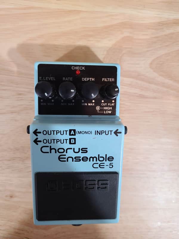 Boss Chorus Ensemble CE-5