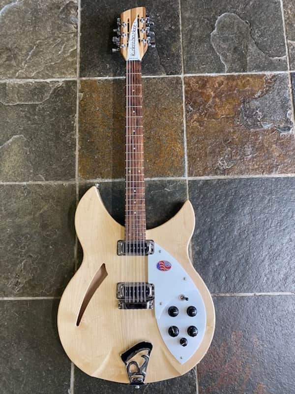 Rickenbacker 330/12 Mapleglo image 1