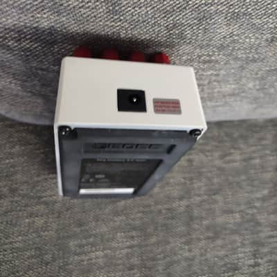 Boss JB-2 JHS Angry Driver 2017 - Present - White/Red image 3