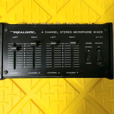 Realistic 32-1105A 1990s - Black image 1