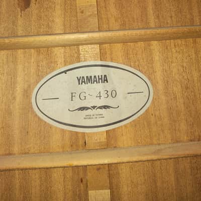 Yamaha FG-430 with Hard Case + fresh set up image 13